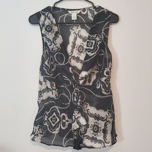 White House black market (medium black and white sheer top)